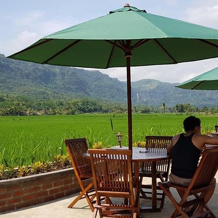 Vila Tenjo Gunung Cilowa ภายนอก รูปภาพ