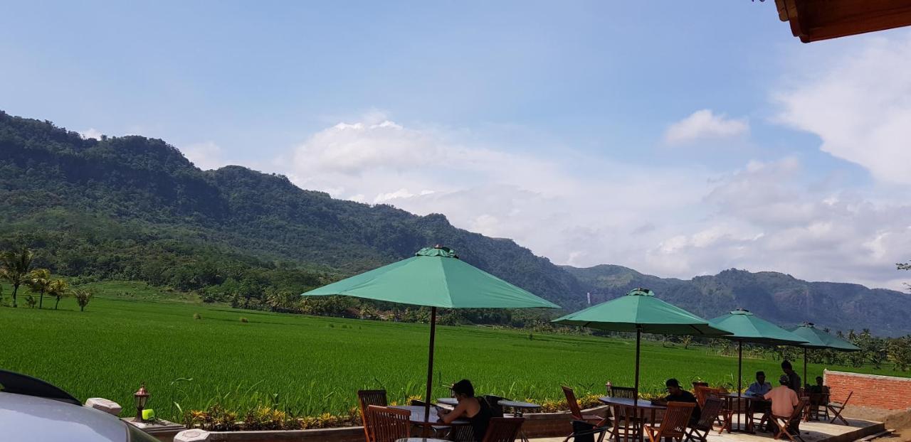 Vila Tenjo Gunung Cilowa ภายนอก รูปภาพ